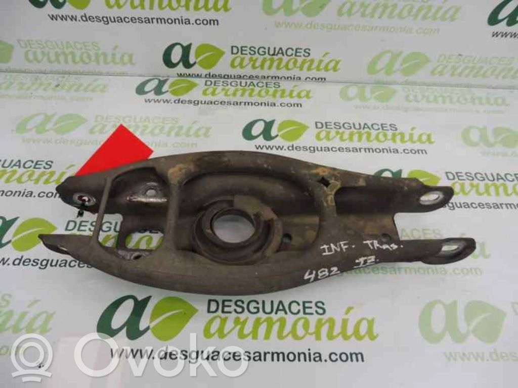 Brazo de suspensión trasero   33326772899