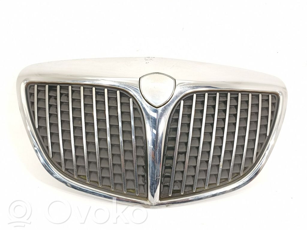 Lancia Ypsilon Front grill 