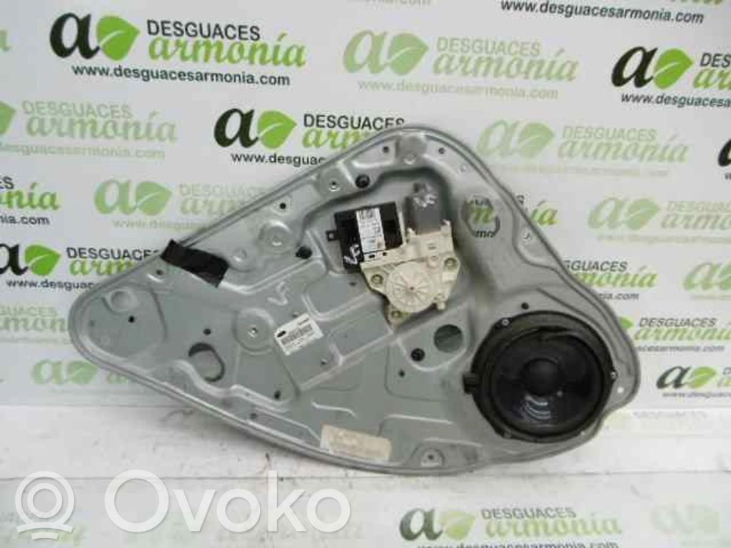 Ford Focus Mecanismo para subir la puerta trasera sin motor 