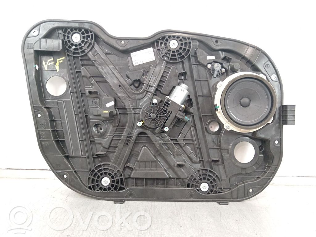 Hyundai i30 Manualny podnośnik szyby drzwi przednich 