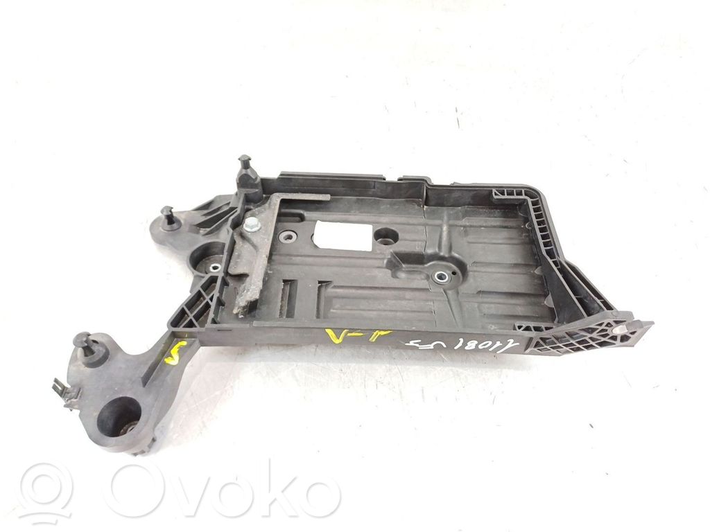 Seat Leon (5F) Akun kiinnike 