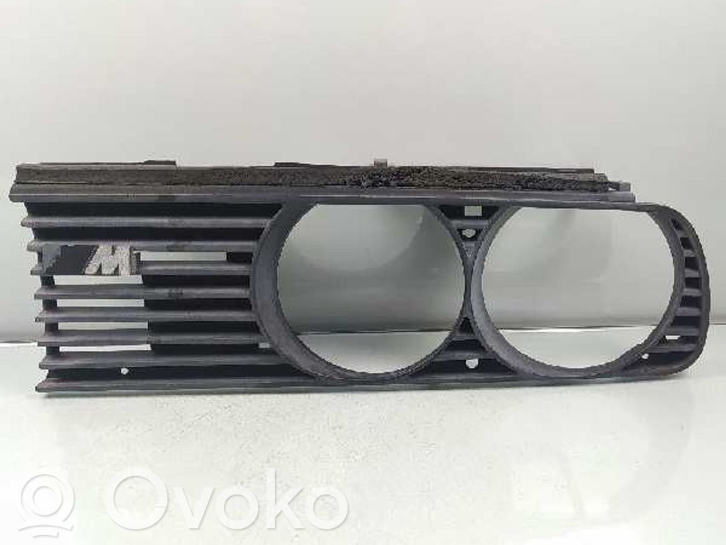 BMW 3 E30 Etusäleikkö 