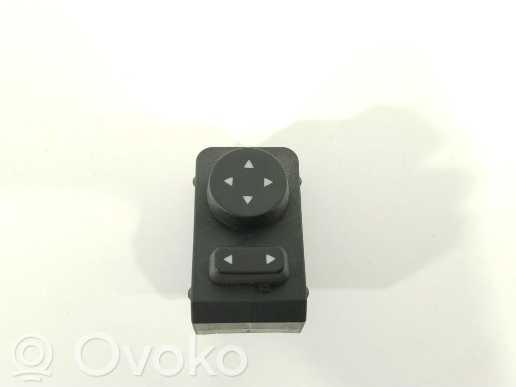 Fiat Bravo Przycisk regulacji lusterek bocznych 