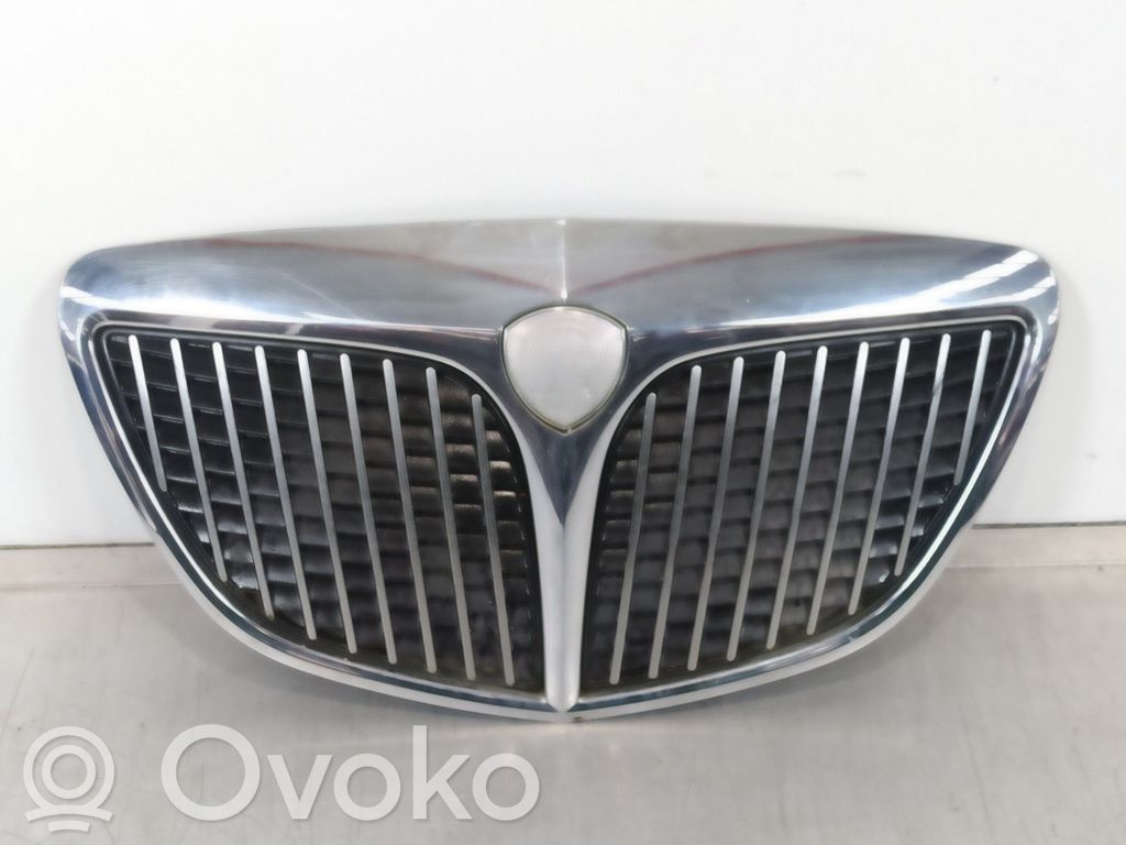 Lancia Ypsilon Front grill 
