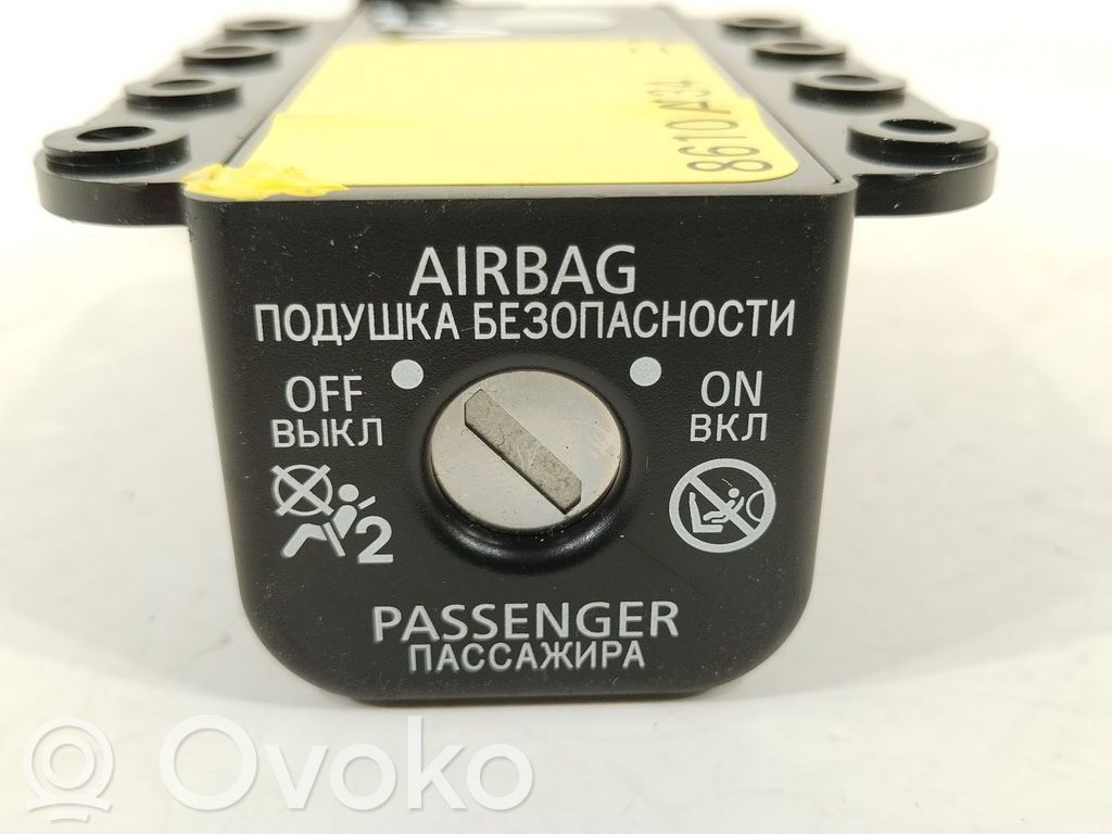 Other control units/modules   8610A134