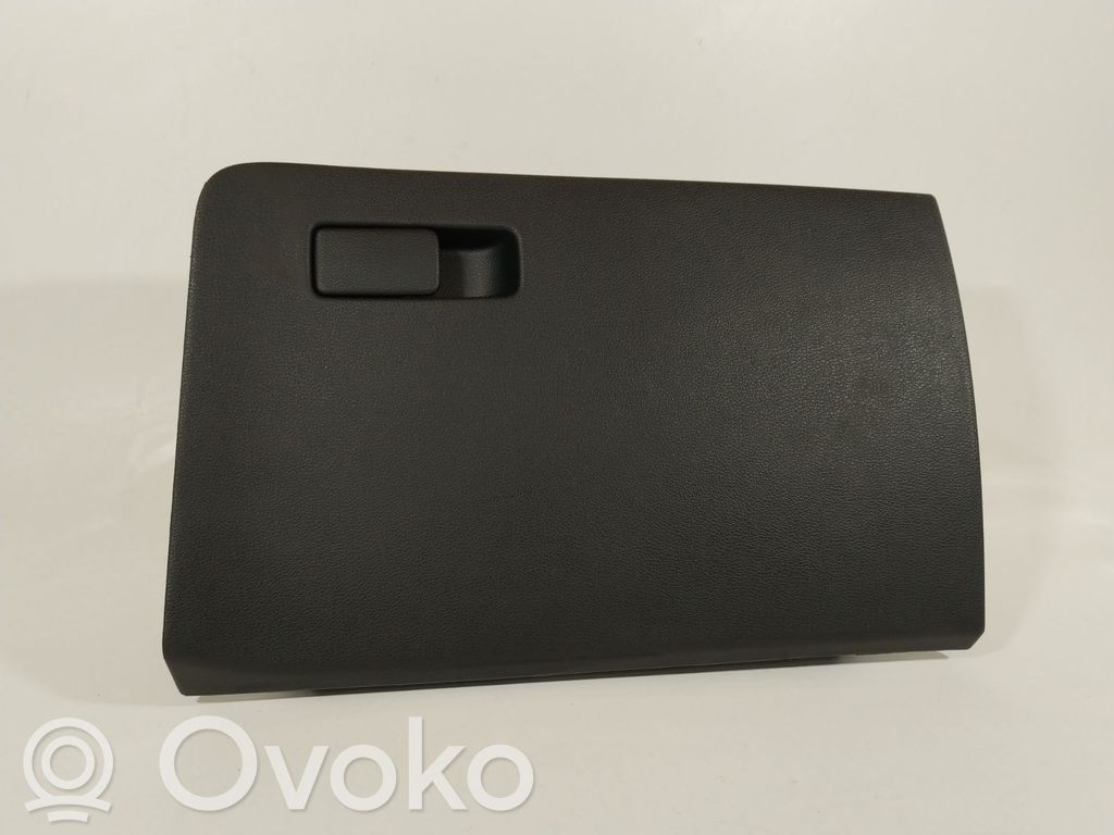 KIA Ceed Glove box 