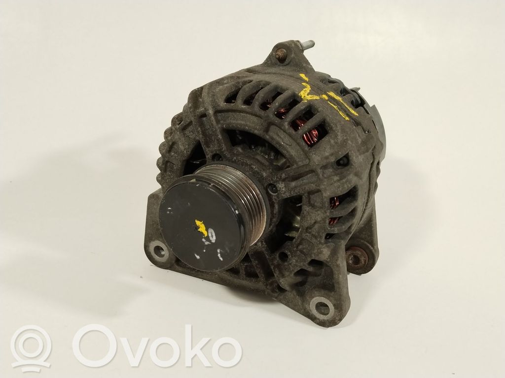 Renault Clio III Generator/alternator 