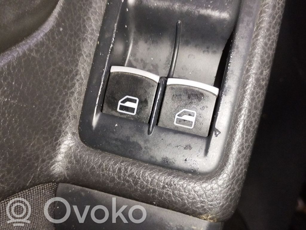 Volkswagen Golf SportWagen Electric window control switch 