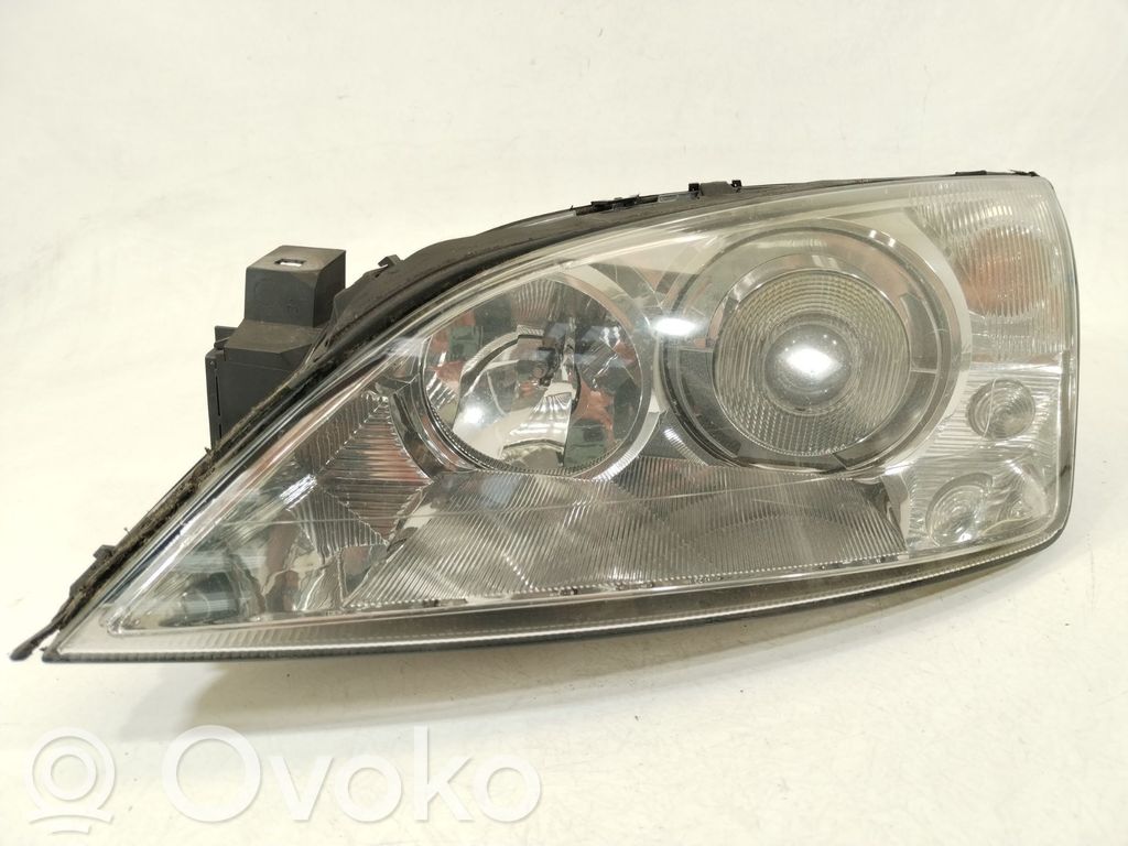 Ford Mondeo Mk III Lampa przednia 
