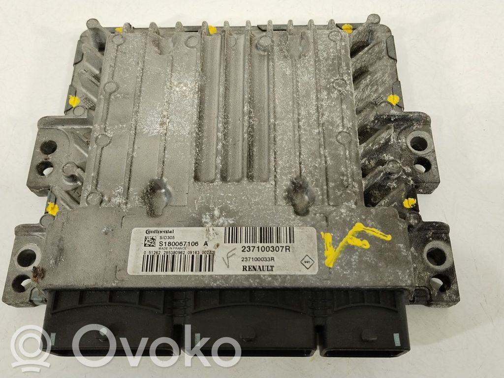 Renault Megane III Engine control unit/module 