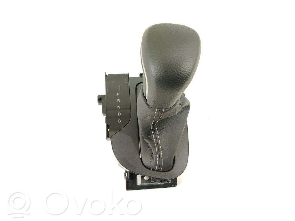 Toyota Yaris Drążek zmiany biegów 