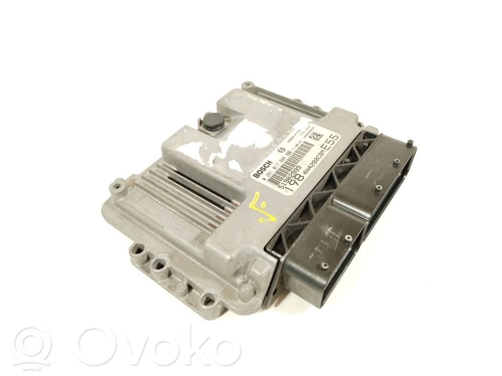 Engine control unit/module   51902999,0281017808