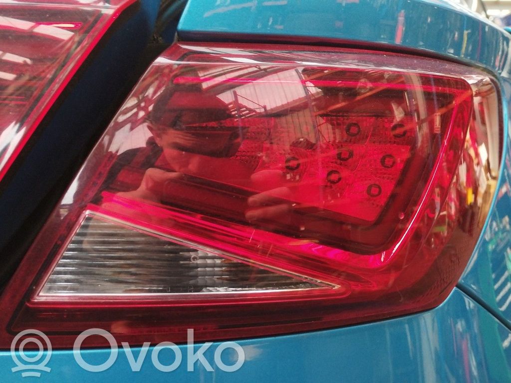 Takavalot   5F0945208D,90036830