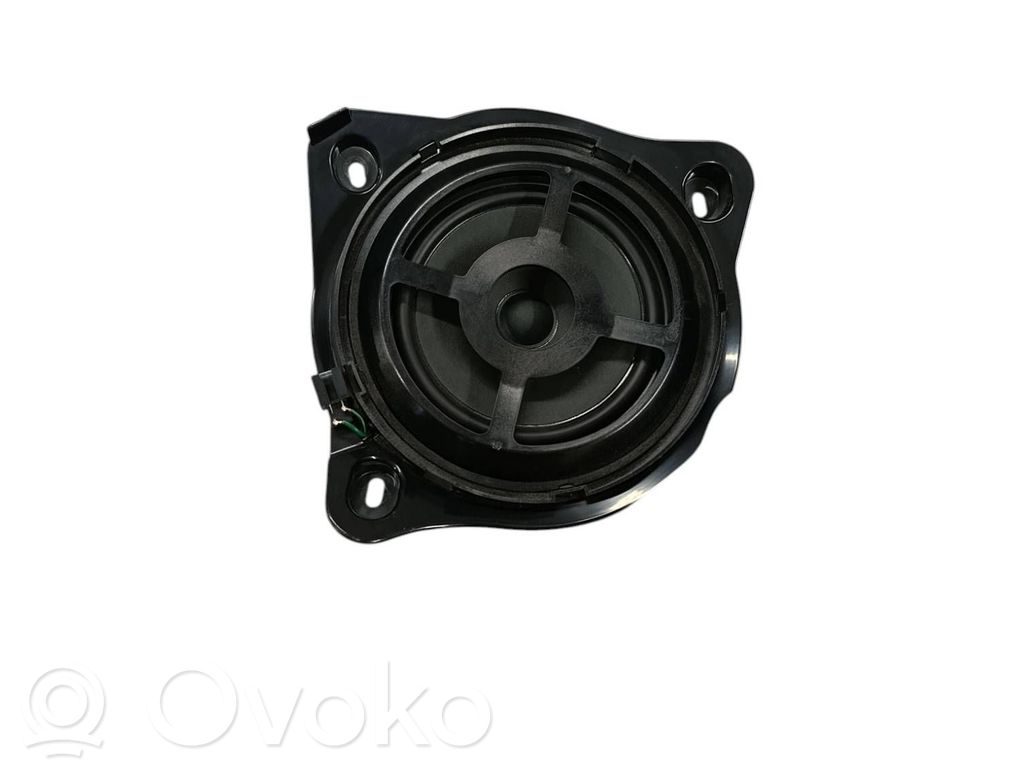 Mercedes-Benz C W205 Front door speaker 