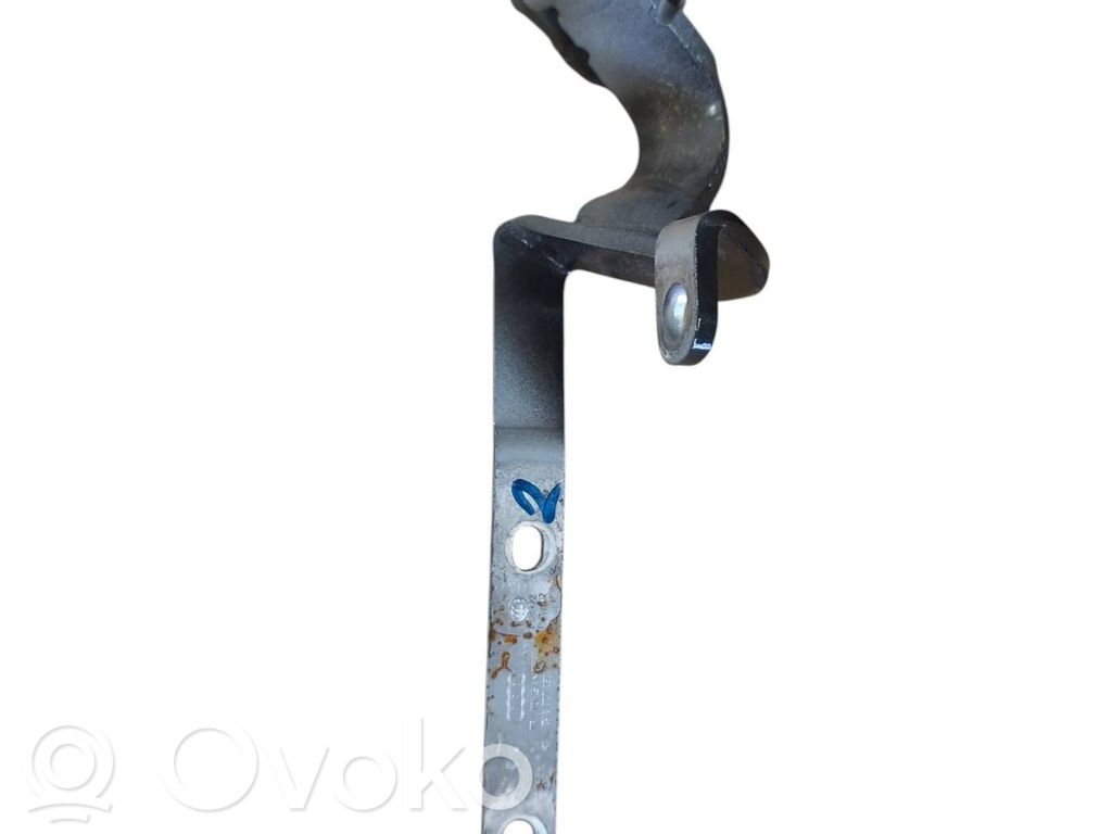 Tailgate/trunk/boot hinge   8W8827299A
