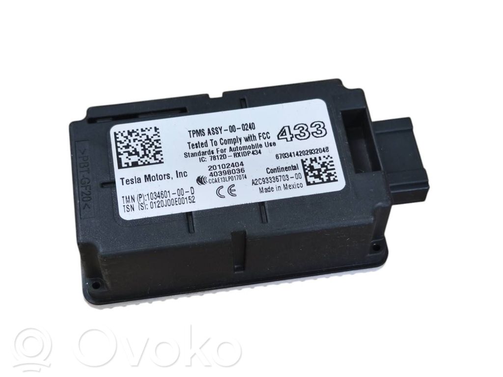 Tesla Model S Tire pressure control unit 