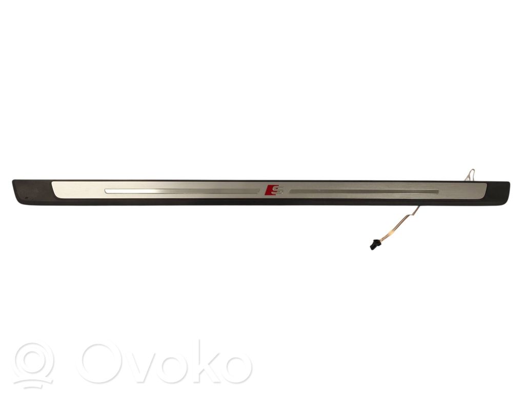 Audi A5 Listwa progowa przednia 