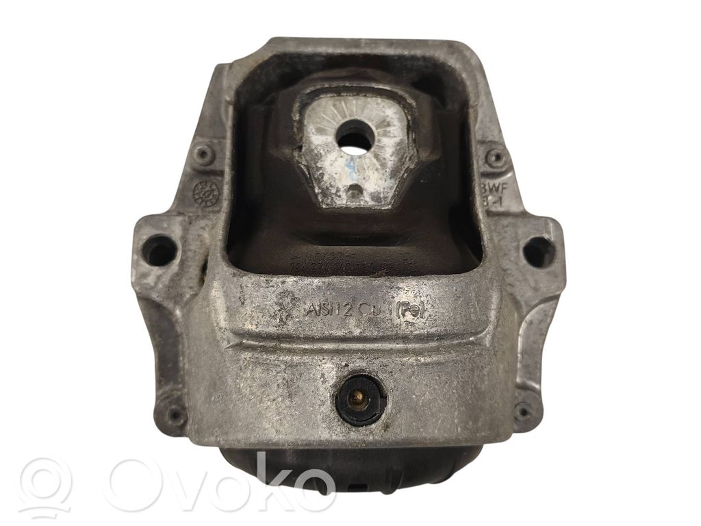 Porsche Cayenne (9Y0 9Y3) Engine mount bracket 