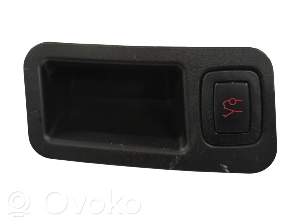 Tesla Model S Tailgate/boot open switch button 