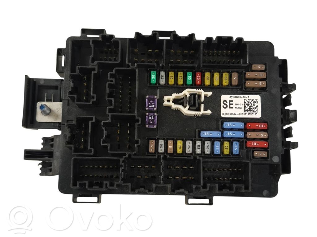 Tesla Model S Fuse module 