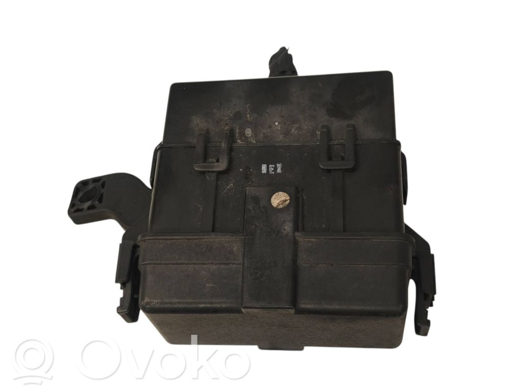 Hyundai Santa Fe Fuse module 