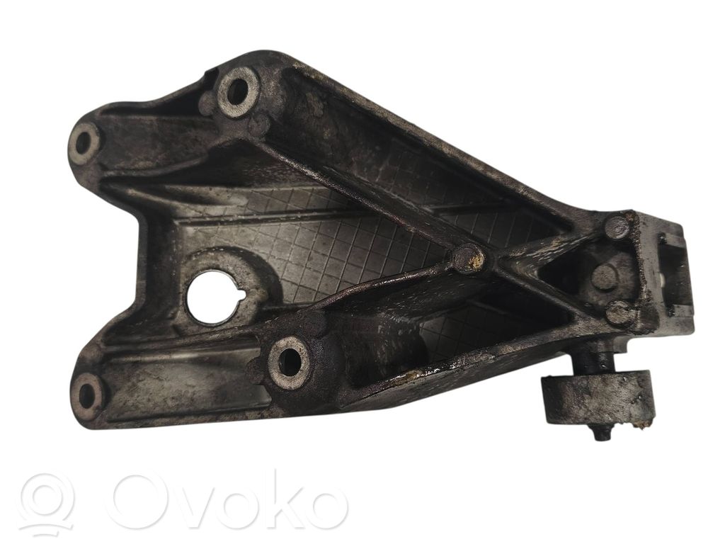 BMW 5 F10 F11 Supporto di montaggio del motore (usato) 