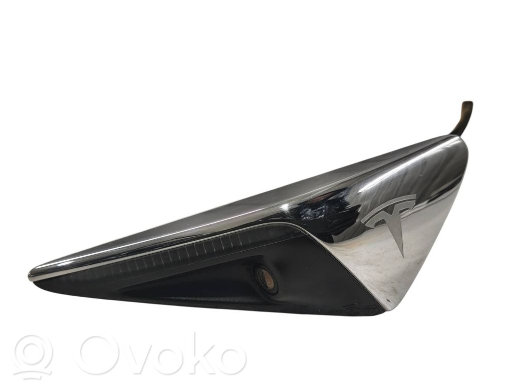 Tesla Model S Side fender camera 