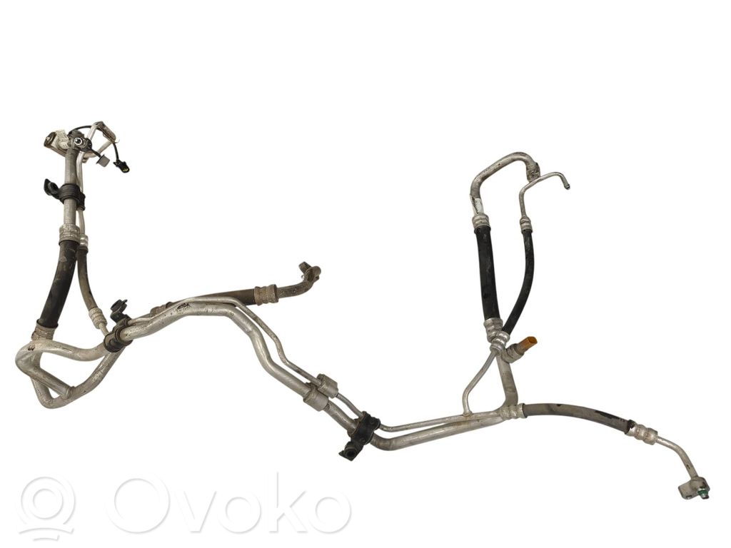 Ilmastointilaitteen putki (A/C)   106258300C