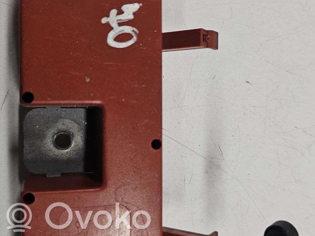 Volvo S70  V70  V70 XC Antenos stiprintuvas 