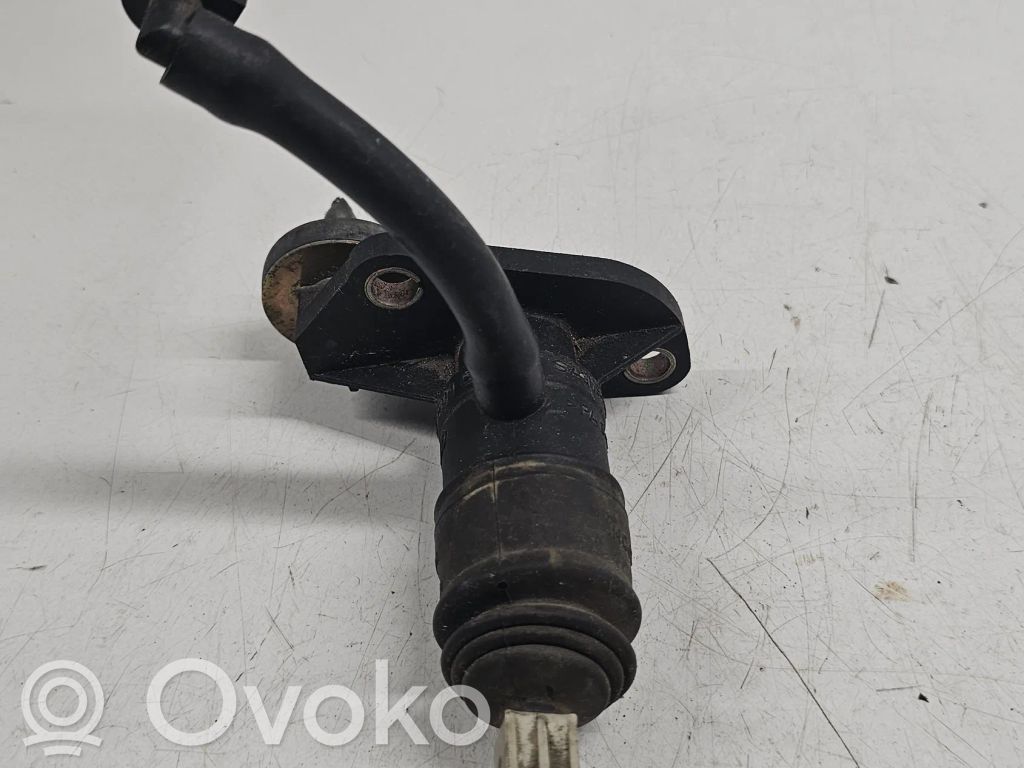 Audi A4 S4 B5 8D Cilindro maestro de embrague 