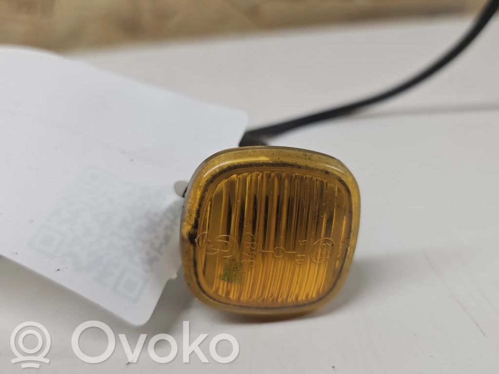 Seitenblinker   4D0949127B