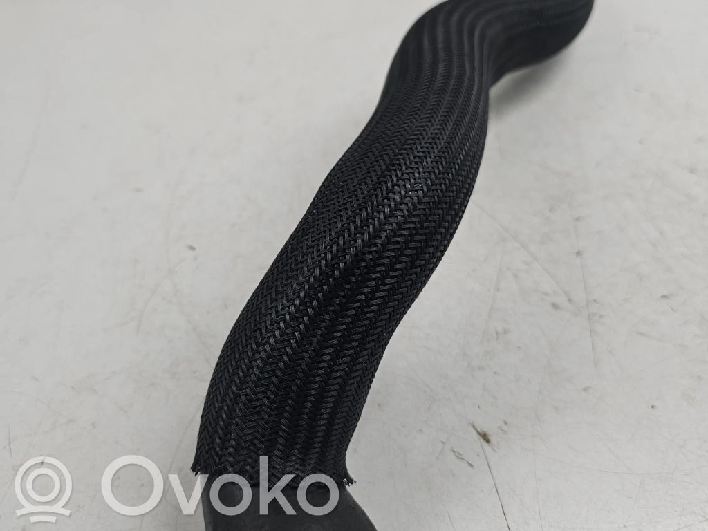 Volvo XC90 Engine coolant pipe/hose 
