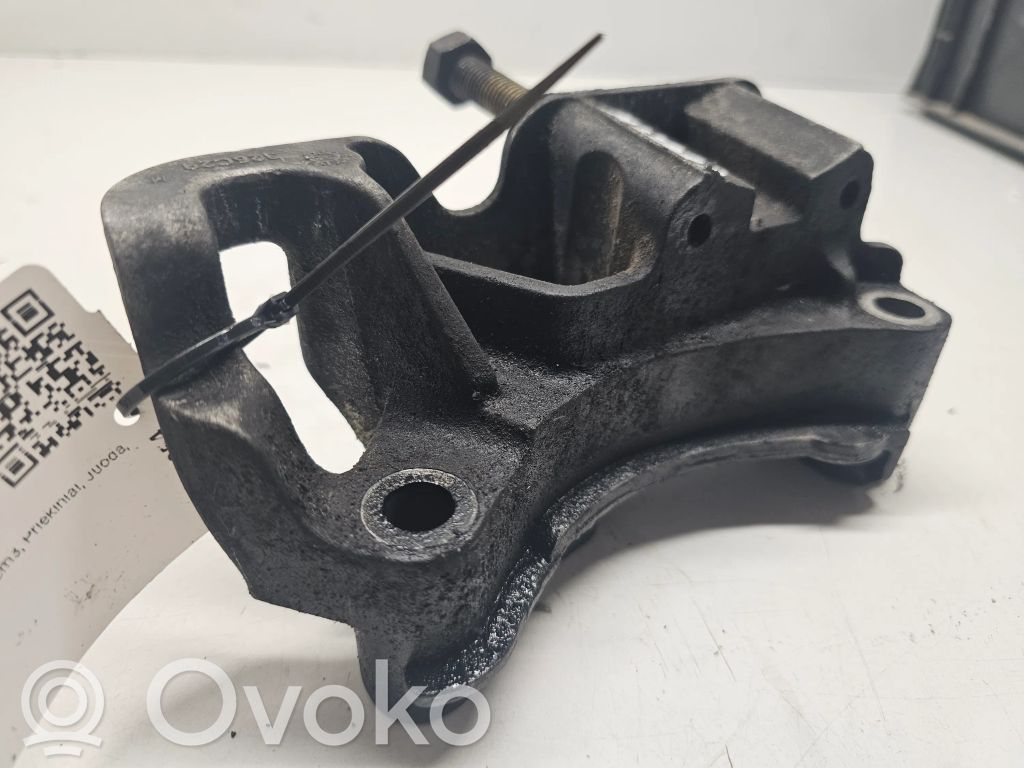 Mazda 3 I Gearbox mounting bracket 