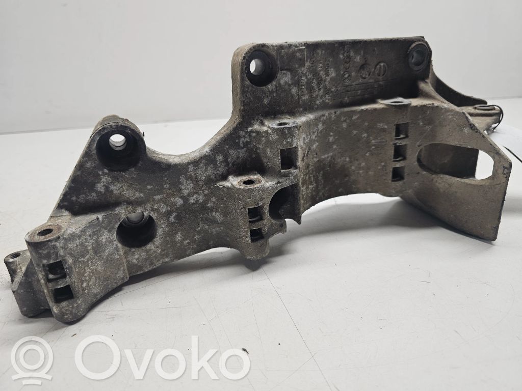 Ford Galaxy Ģeneratora stiprinājums 