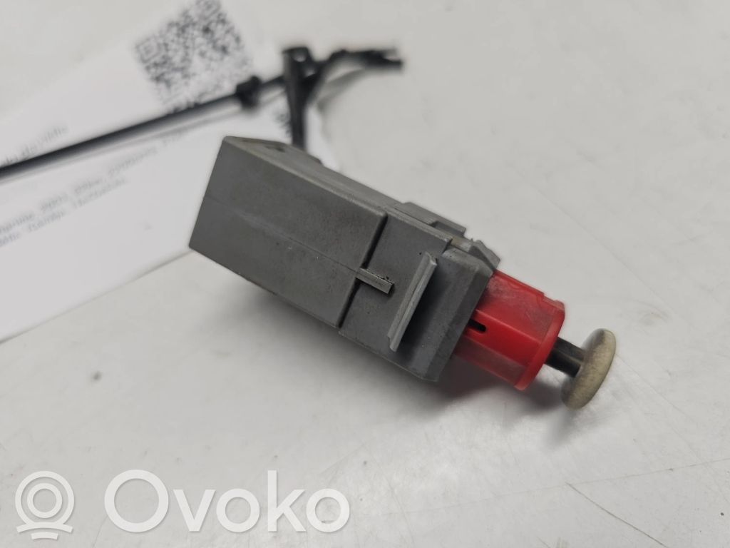Opel Vectra C Jarrupolkimen anturin kytkin 