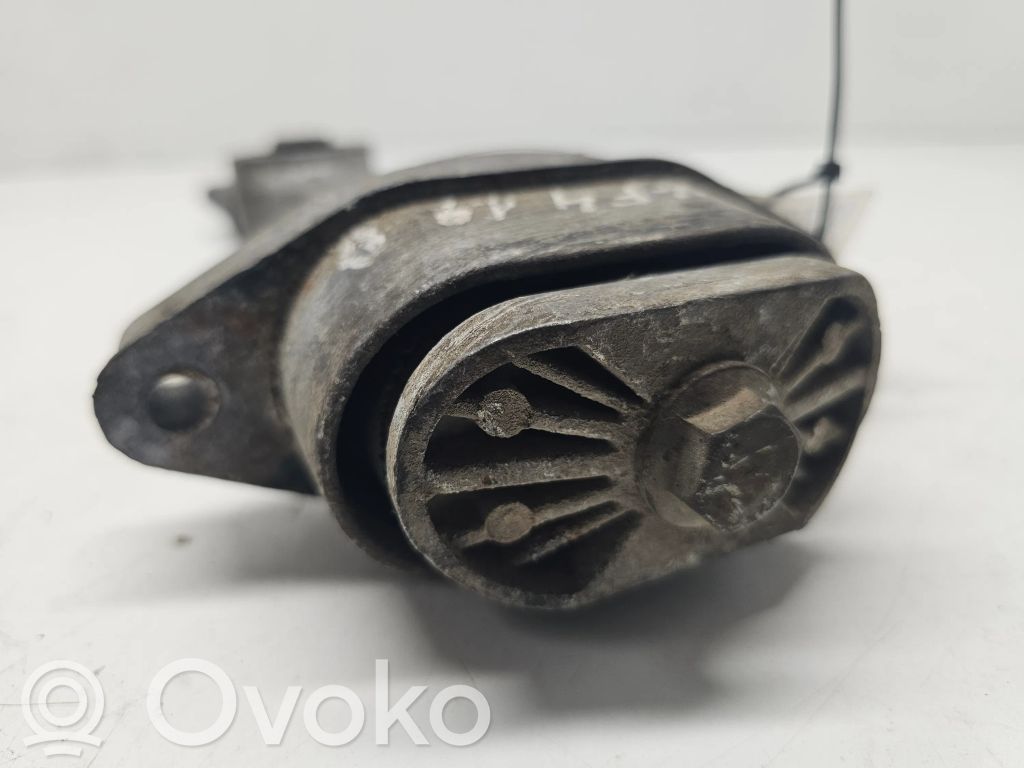 Volkswagen Golf IV Engine mount bracket 