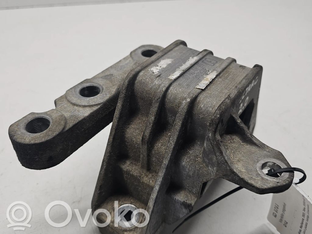 Opel Vectra C Engine mount bracket 