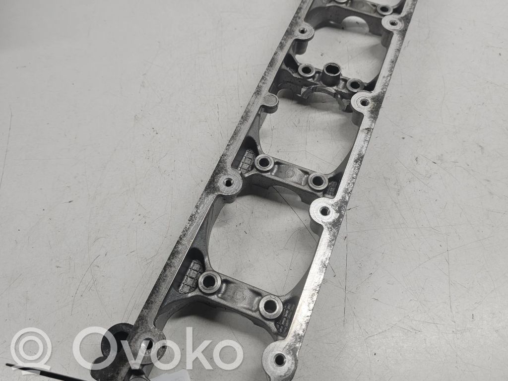 Peugeot 206 Kita variklio galvutės detalė 
