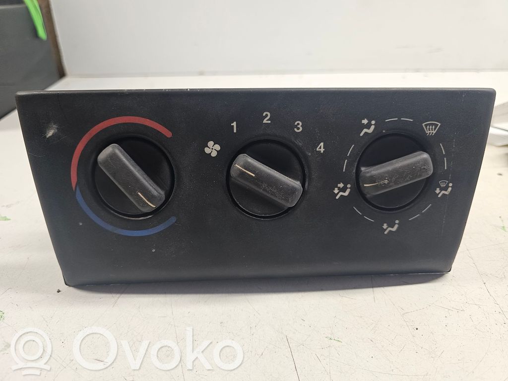 Opel Vectra B Climate control unit 