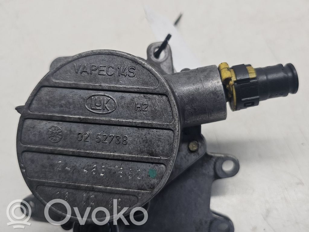 Opel Vectra C Vacuum pump 