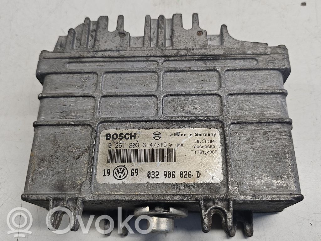 Volkswagen Golf III Engine control unit/module 