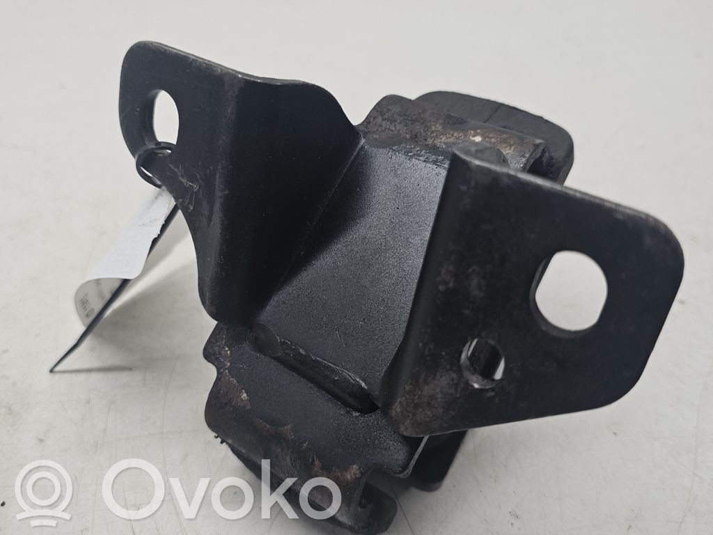 KIA Sorento Engine mount bracket 