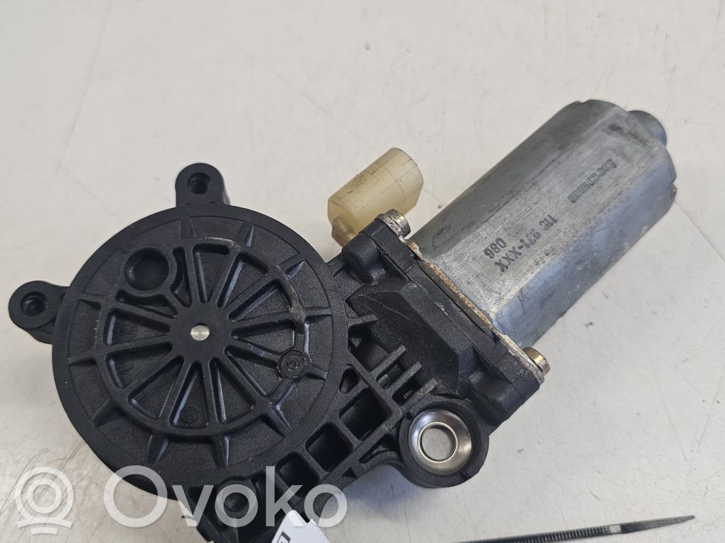 Volvo V70 Asa reguladora de la puerta trasera 