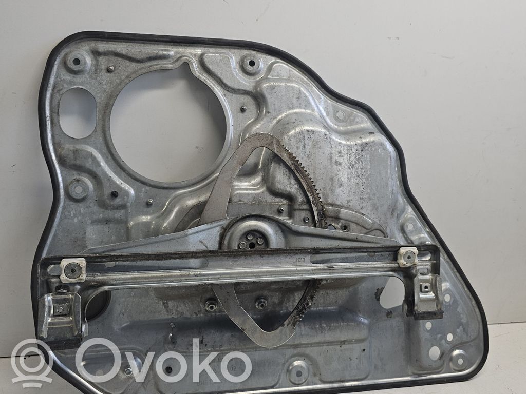 Volvo V50 Mecanismo para subir la puerta trasera sin motor 