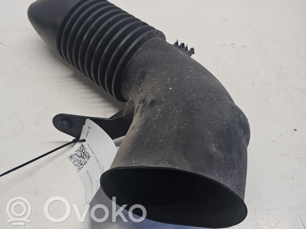 BMW 5 E60 E61 Gaisa ieplūdes kanāla detaļas 