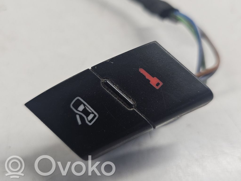 Audi A6 S6 C5 4B Central locking switch button 