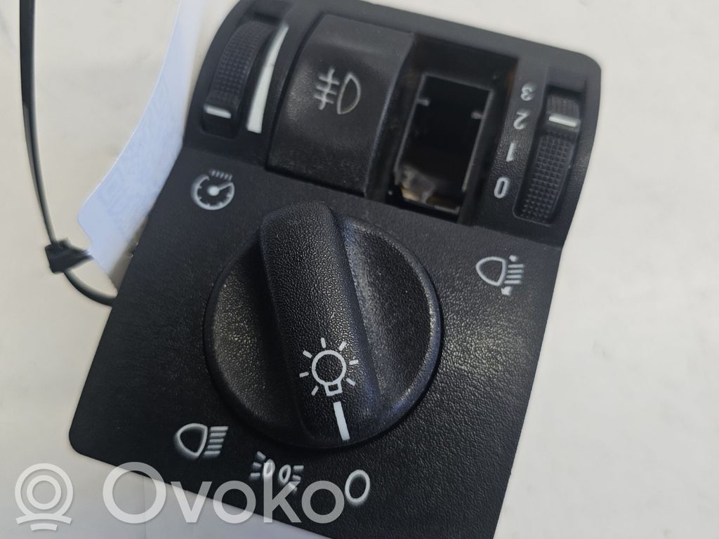 Opel Astra G Light switch 