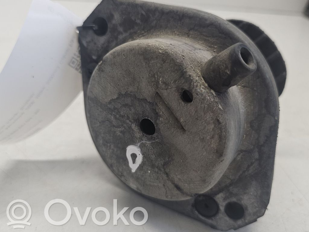 BMW 5 E60 E61 Variklio pagalvė 