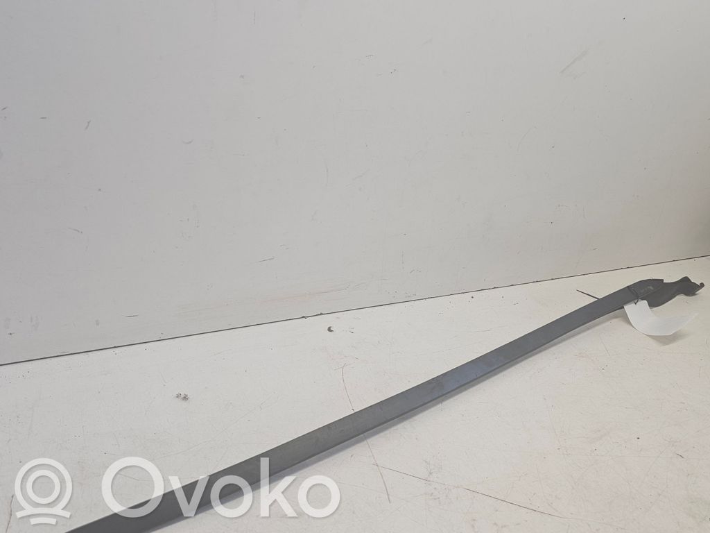 Jaguar XE Windshield trim 