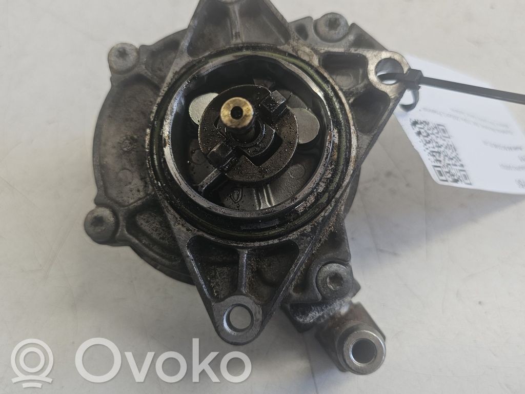 Audi A6 S6 C5 4B Vakuumo pompa 